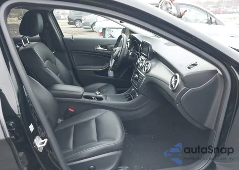 2015 Mercedes-Benz Gla 250 4Matic z USA, uszkodzony, nr VIN WDCTG4GB8FJ129589